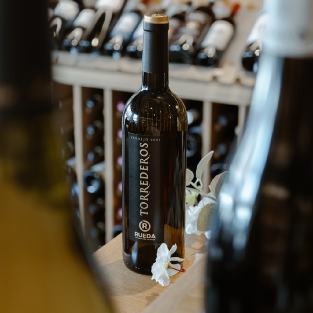 Bottle of Bodegas Torrederos Verdejo 2021 wine